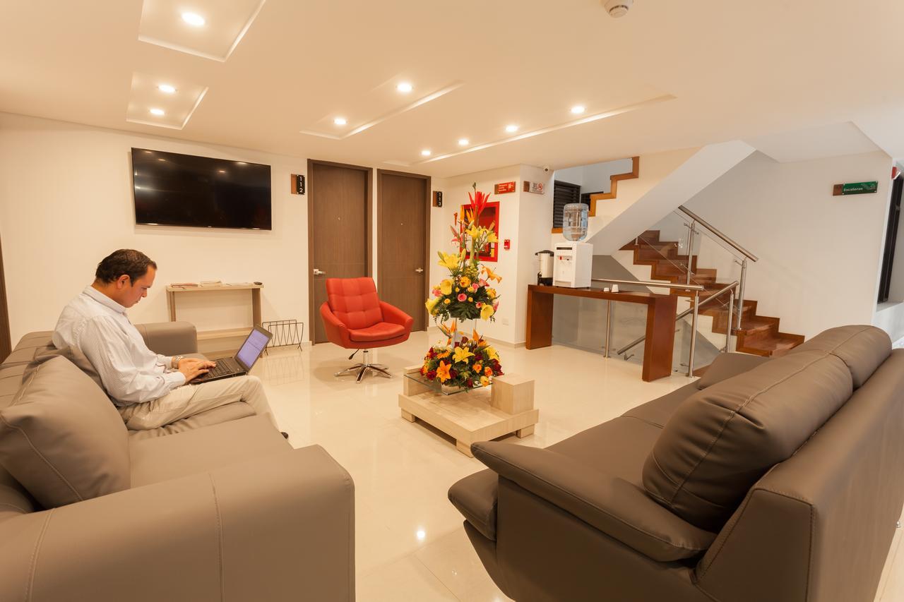 Hotel Plaza Carnaval Пасто Екстериор снимка